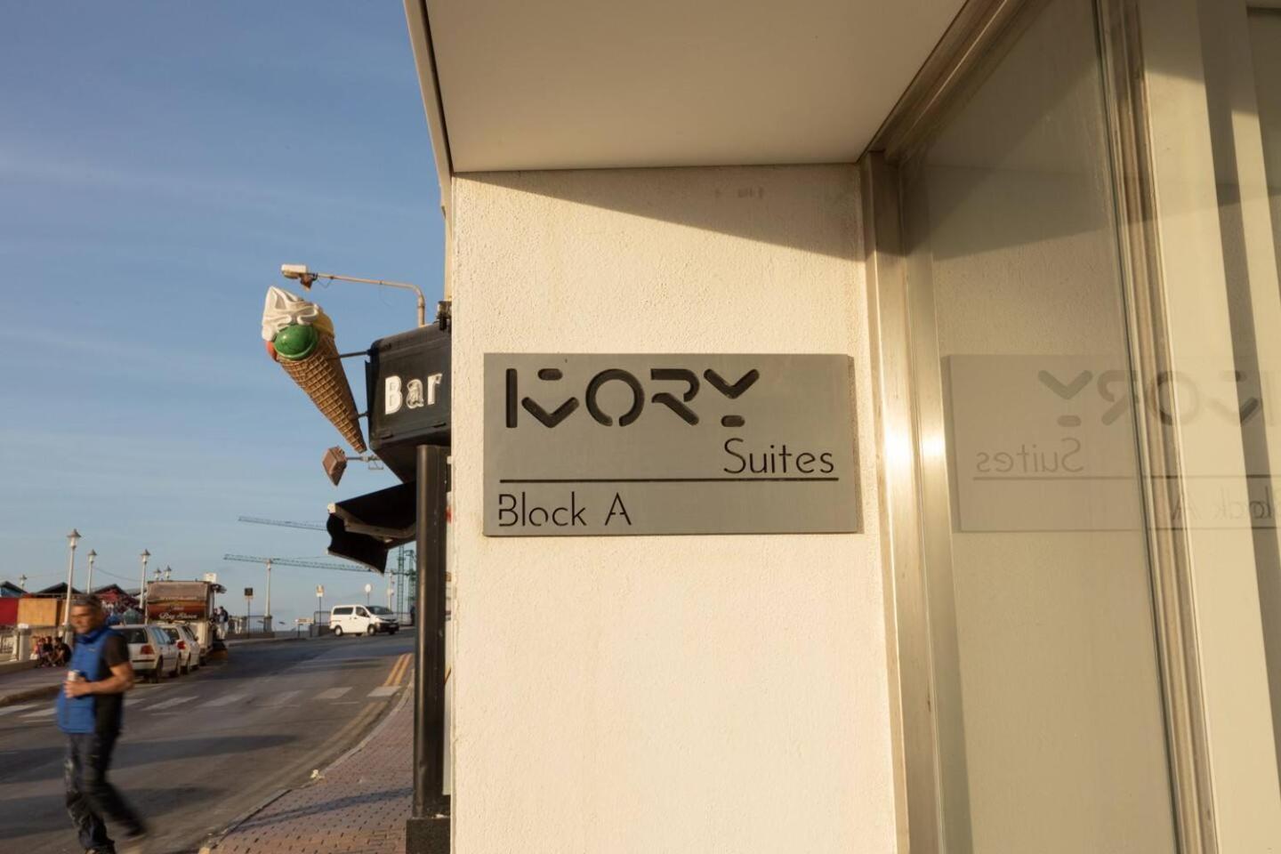 Ivory Seafront With Views!- Fl 13 By Homely Apartment *