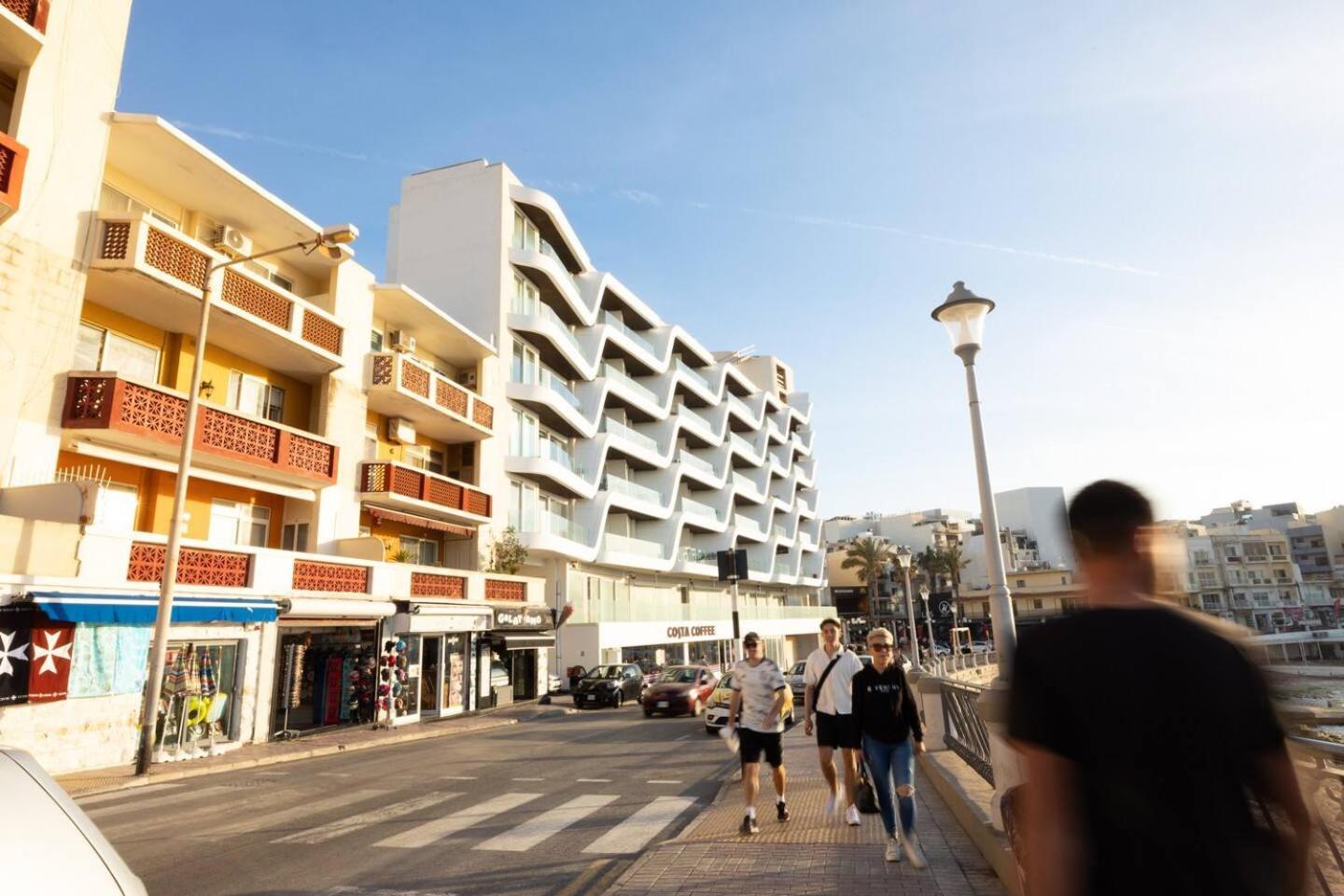 Ivory Seafront With Views!- Fl 13 By Homely Apartment
