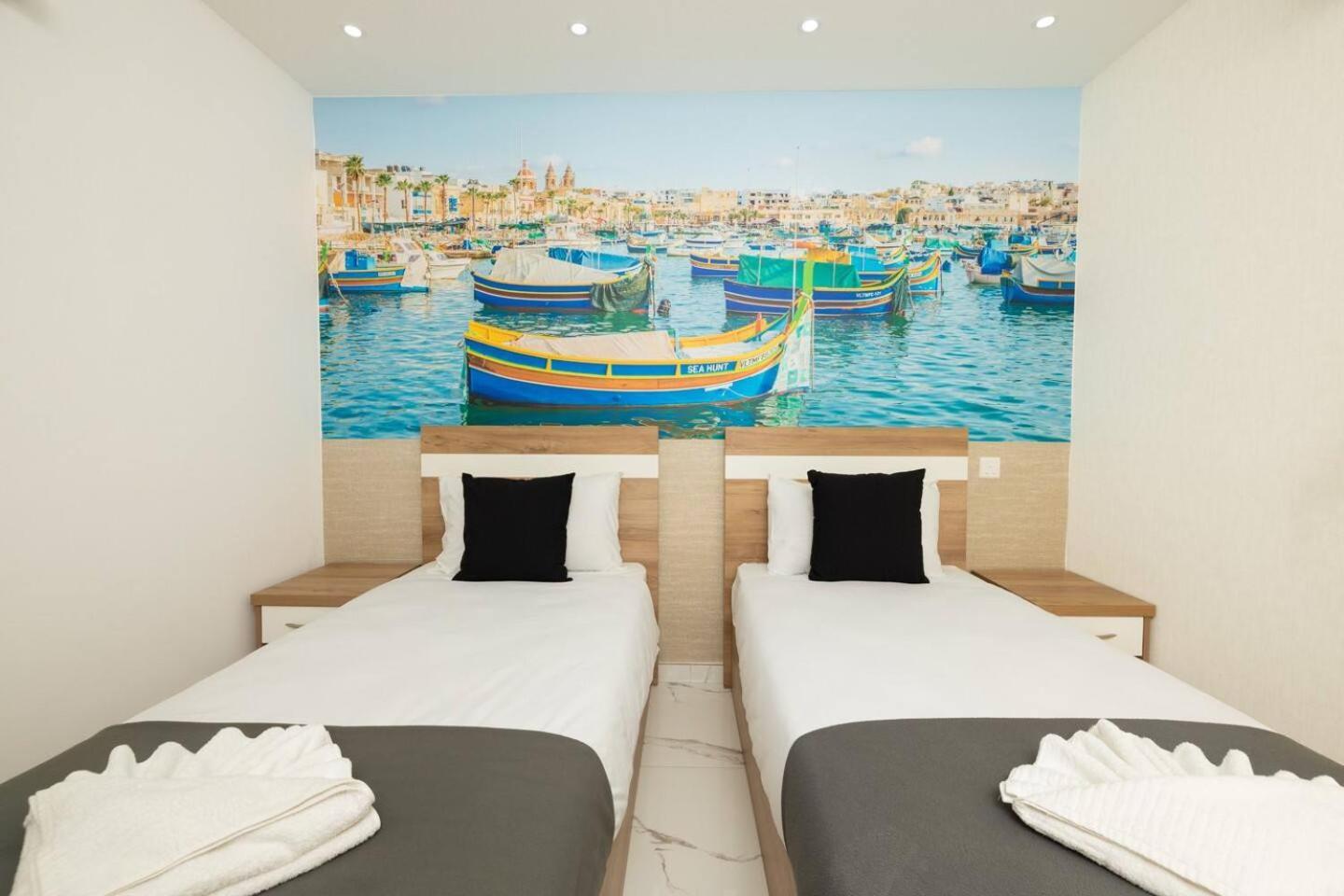 Apartment Ivory Seafront With Views!- Fl 13 By Homely